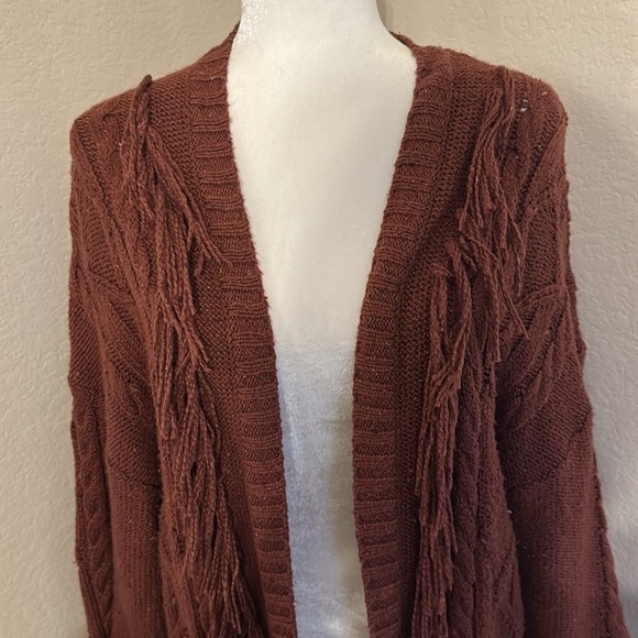 American Eagle Brown Fringe Oversized Cable Knit Cardigan - Picture 2 of 4
